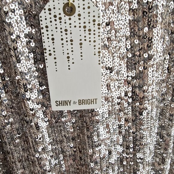 Cable and Gauge Metallic Halter Top - Picture 7 of 7